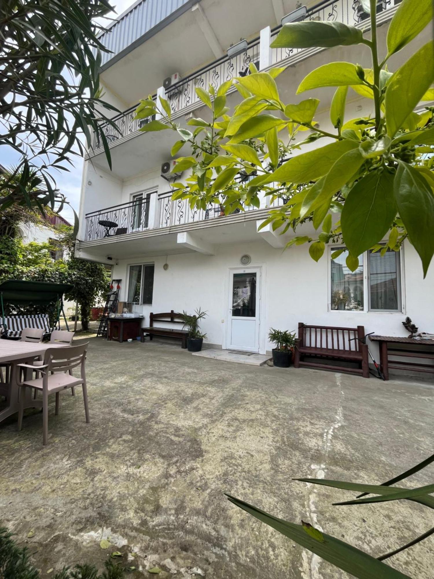 מחינג'אורי Guest House Junona מראה חיצוני תמונה